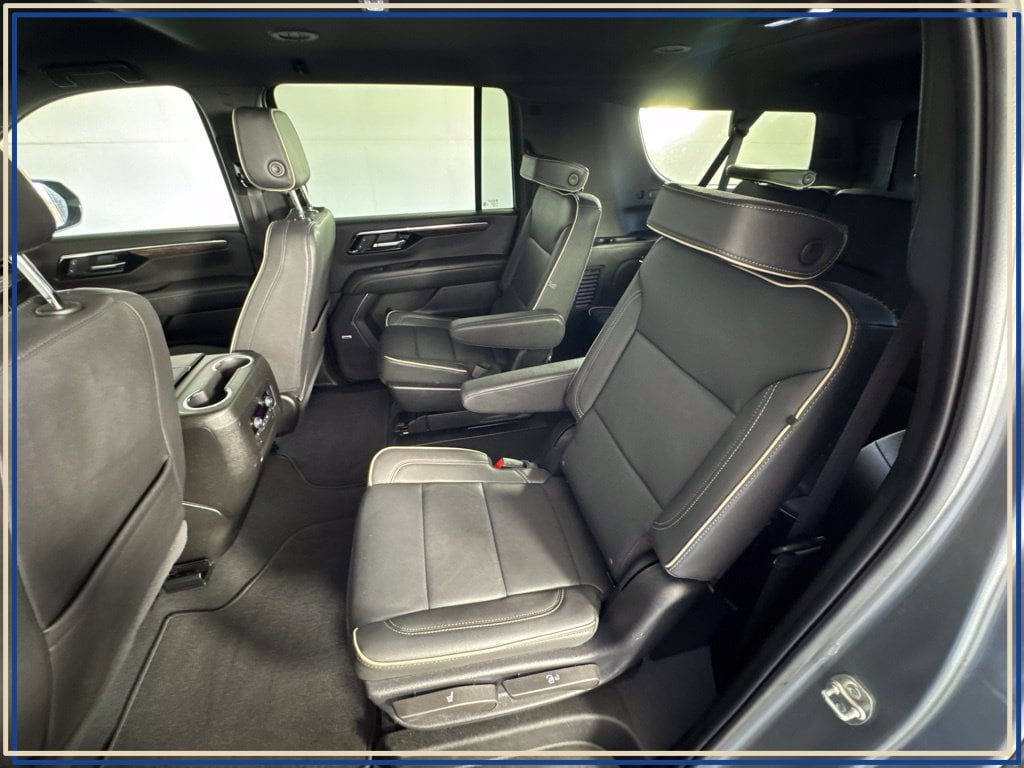 2025 Chevrolet Suburban Premier - Photo 28