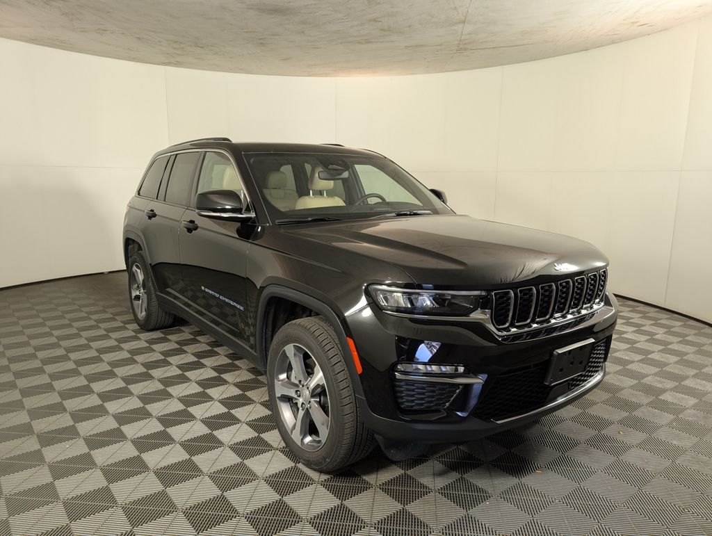 2022 Jeep Cherokee Limited 4xe photo 4