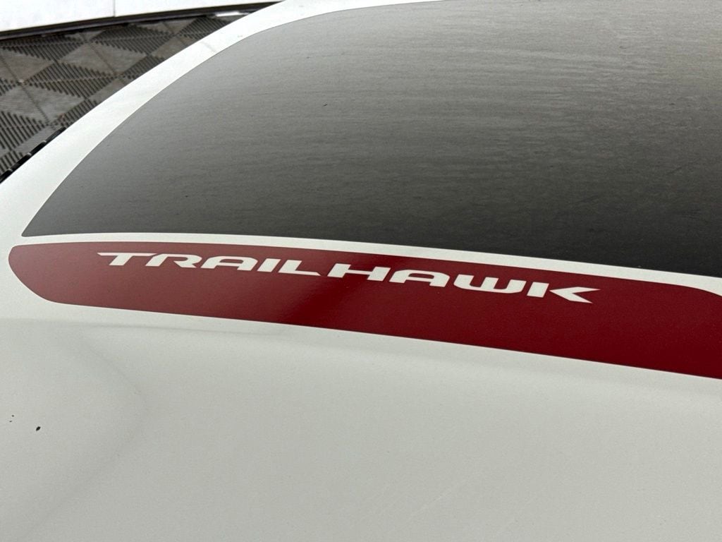 2025 Jeep Compass Trailhawk - Photo 16