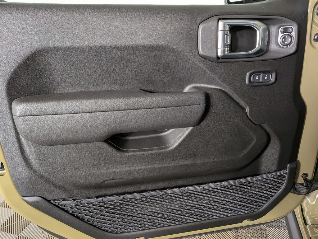 2026 Jeep Wrangler 4-Door Willys - Photo 15