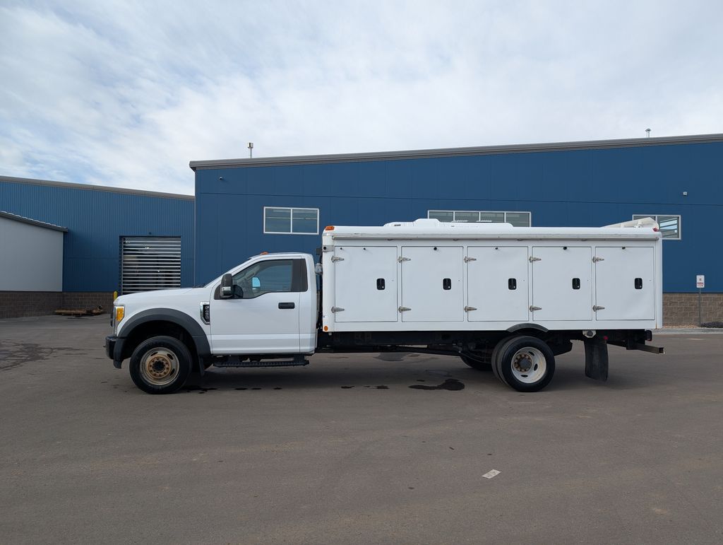 2017 Ford F-450 XL photo 3