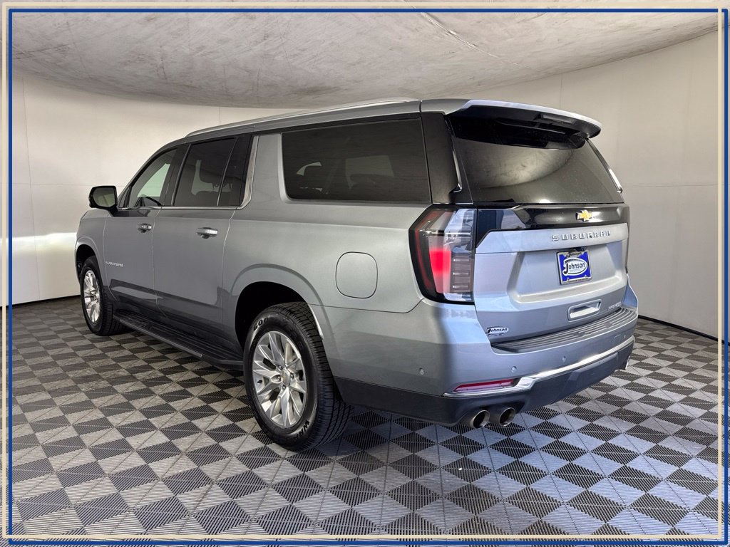 2025 Chevrolet Suburban Premier - Photo 8