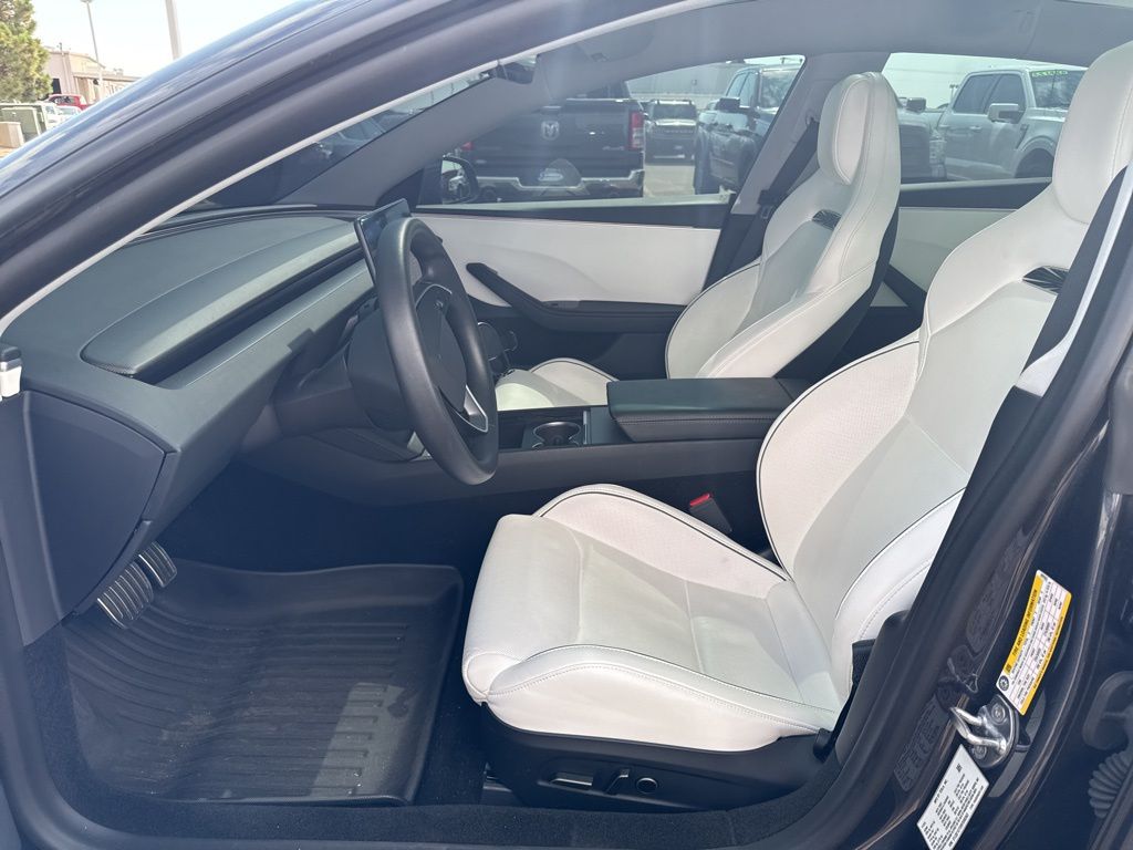 2024 Tesla Model 3 Performance photo 2
