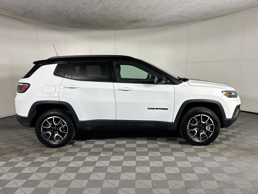2025 Jeep Compass Trailhawk - Photo 8