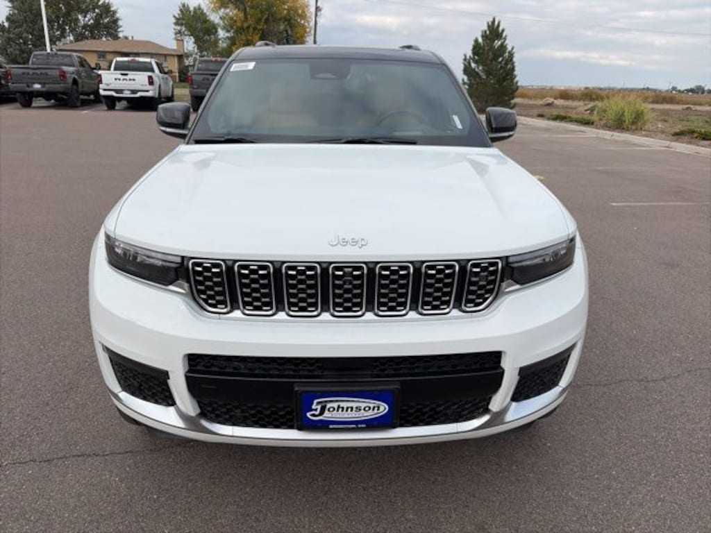 New 2025 Jeep Grand Cherokee L Summit SUV