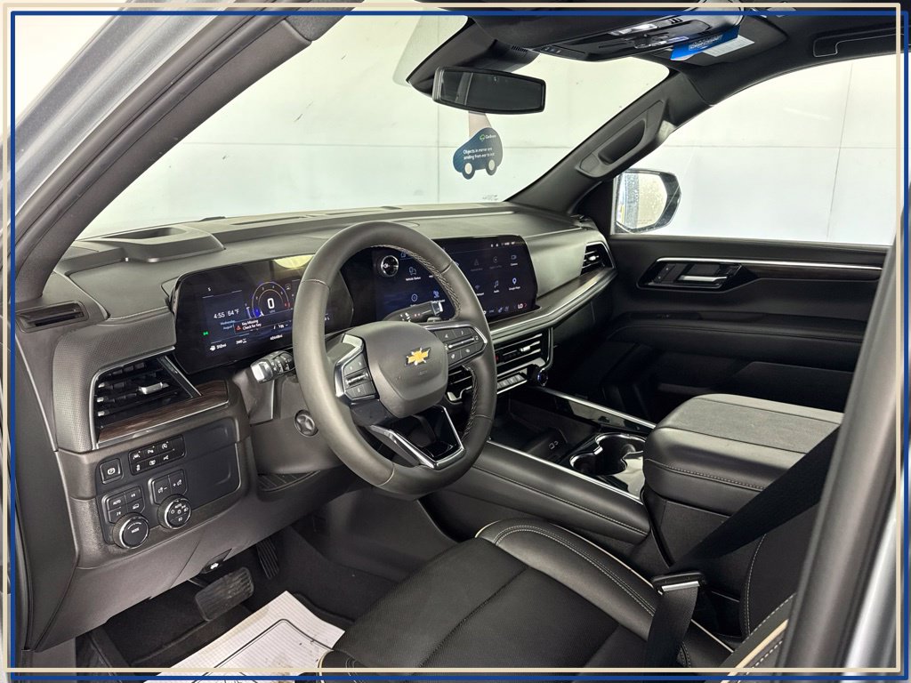 2025 Chevrolet Suburban Premier - Photo 10