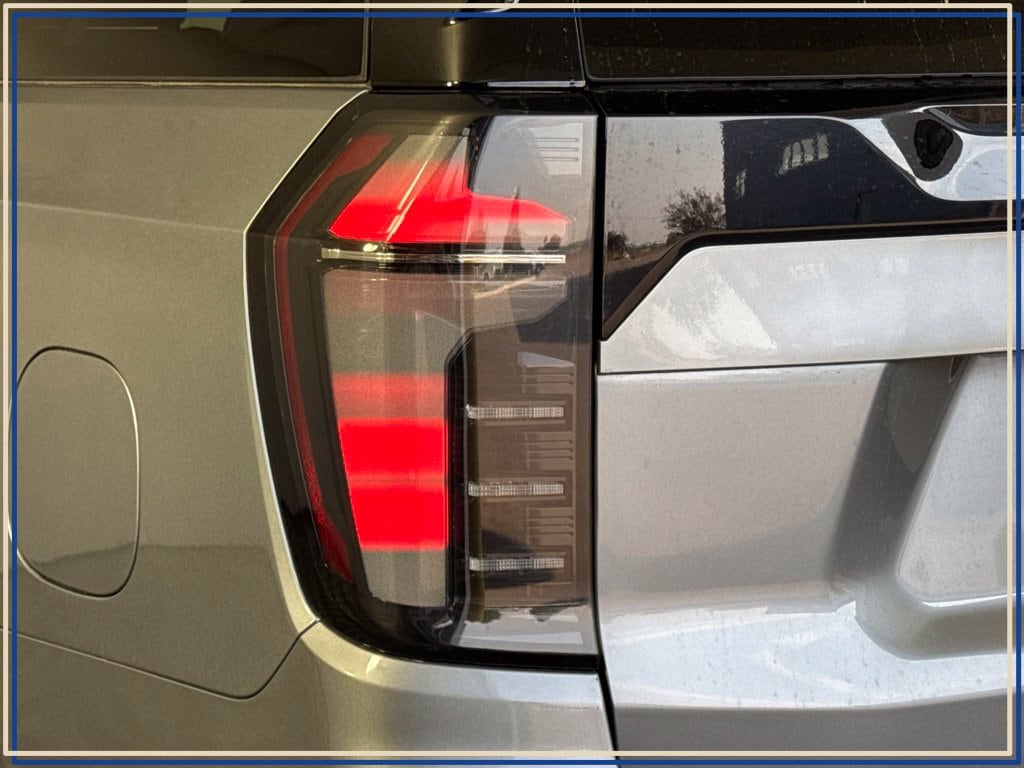 2025 Chevrolet Suburban Premier - Photo 48