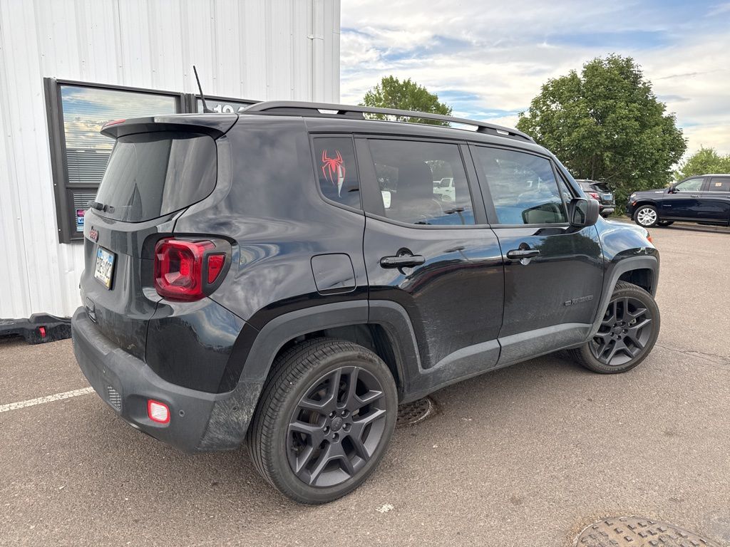 2021 Jeep Renegade Latitude photo 3
