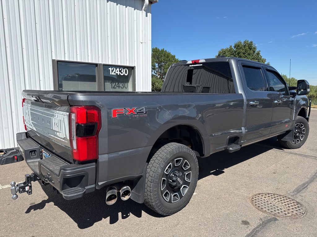 2023 Ford F-250 Platinum photo 3
