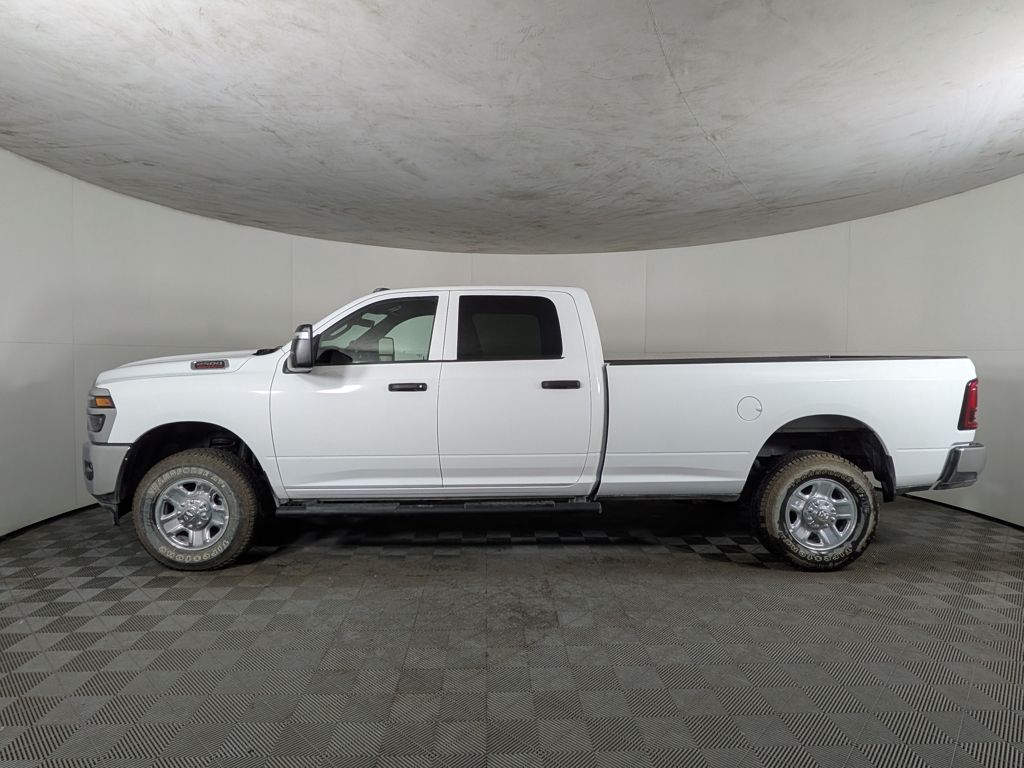 2025 Ram 2500 Tradesman photo 3