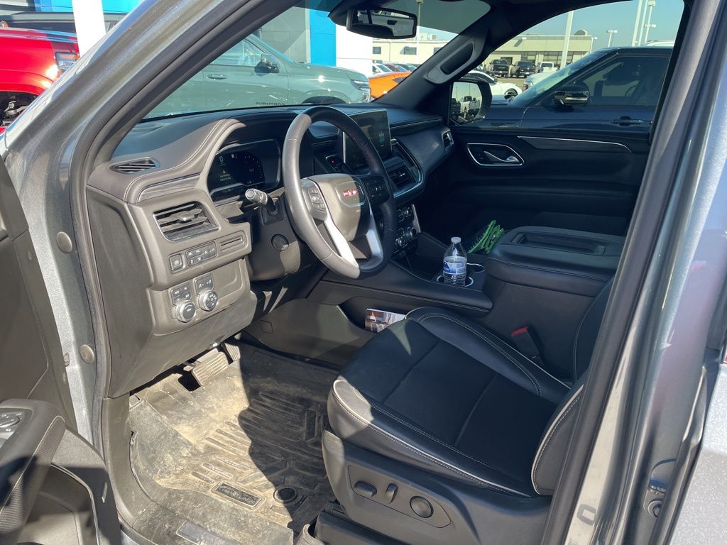 2022 Gmc Yukon SLT photo 2