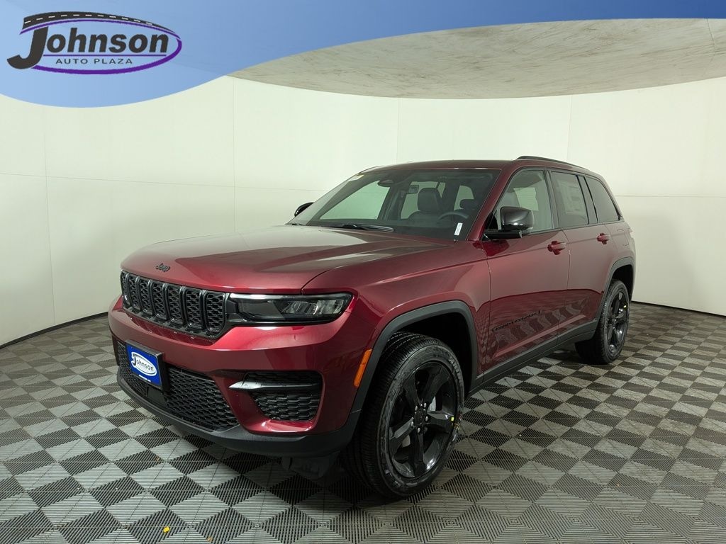 New 2025 Jeep Grand Cherokee Laredo SUV