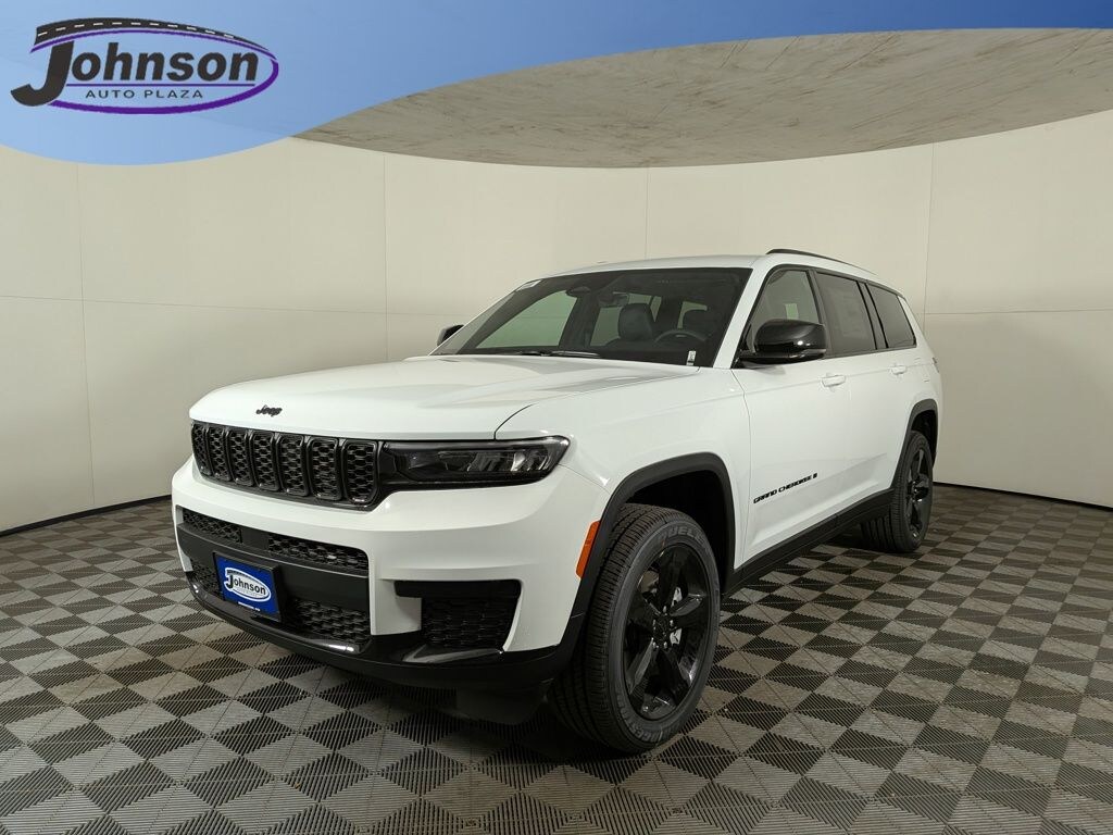 New 2025 Jeep Grand Cherokee L Laredo SUV