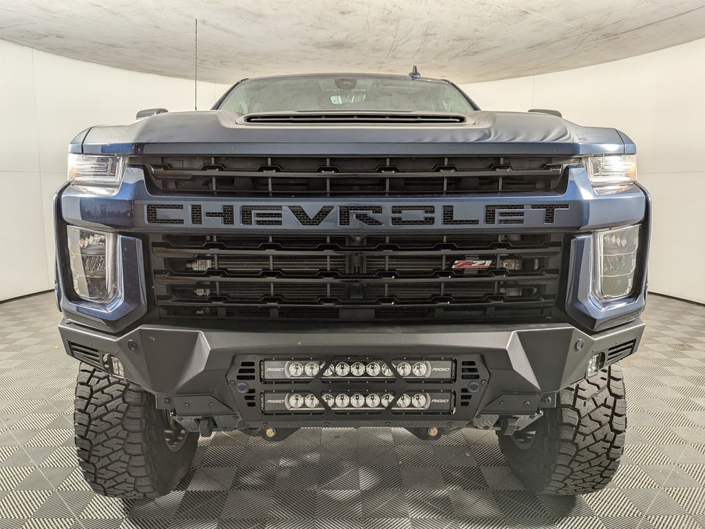 2021 Chevrolet Silverado 2500HD LTZ photo 2