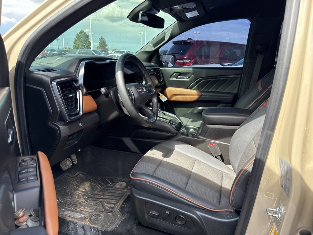 2024 Gmc Canyon AT4 photo 2