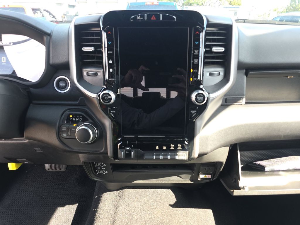 2024 Ram 2500 Big Horn photo 3