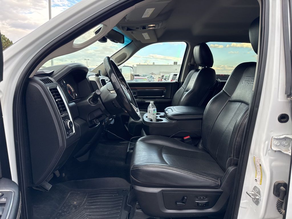 2018 Ram 2500 Laramie photo 2