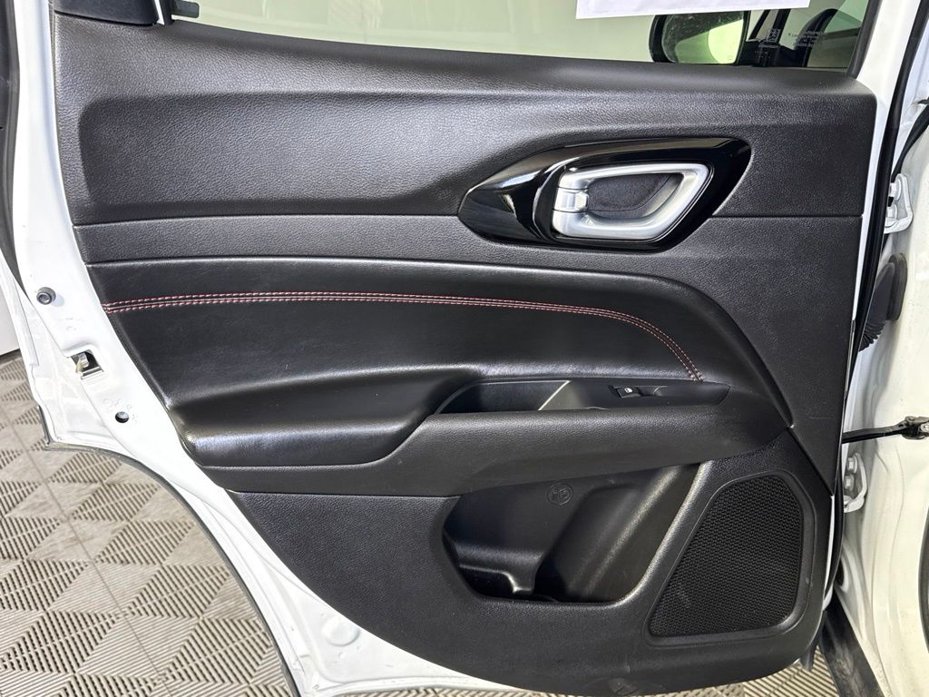 2025 Jeep Compass Trailhawk - Photo 39