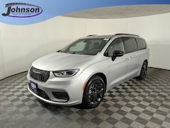 2026 Chrysler Pacifica Select Van Passenger Van