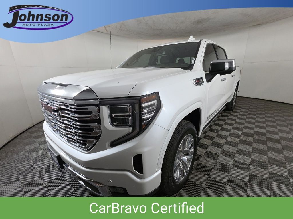 2022 GMC Sierra 4WD Crew Cab Short Box Denali's photo