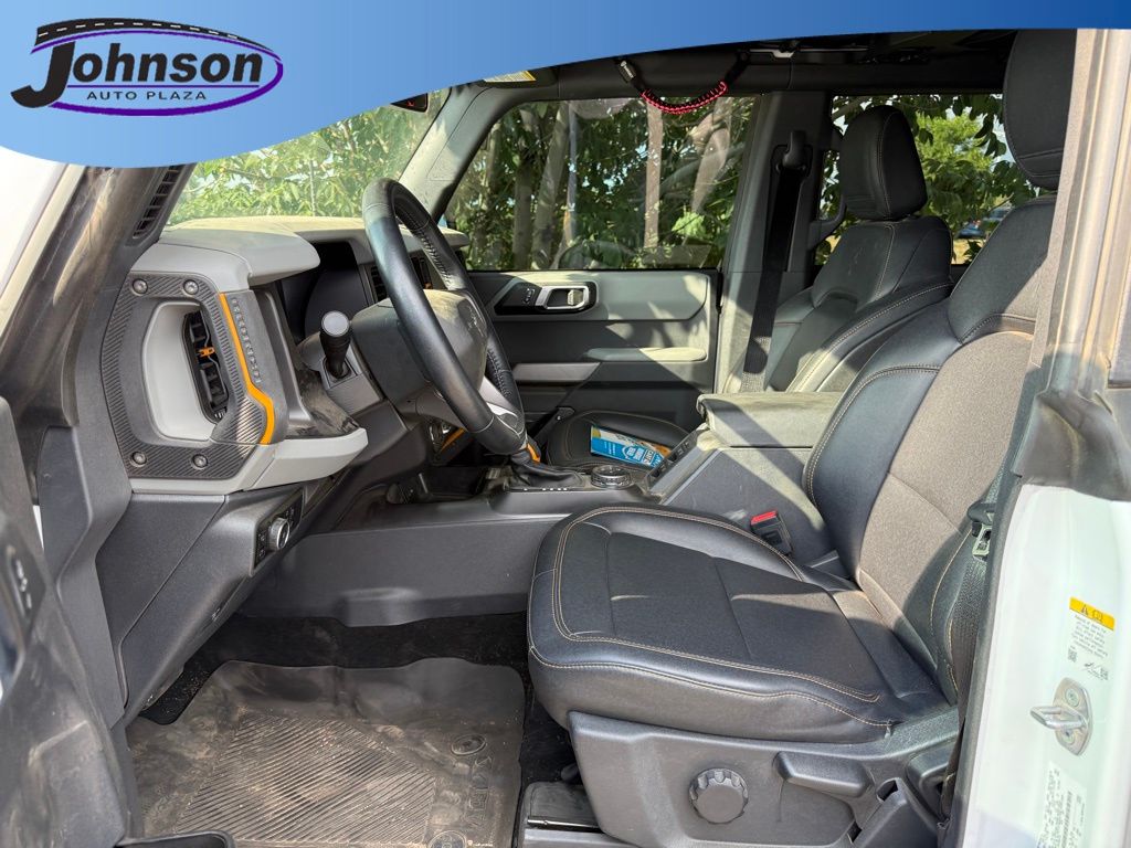 2023 Ford Bronco Base photo 2