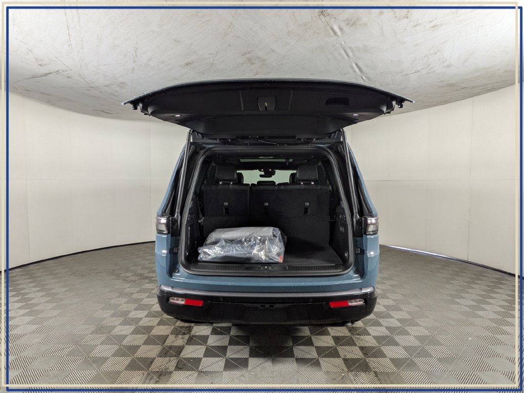 2026 Jeep Grand Wagoneer Limited Reserve - Photo 9