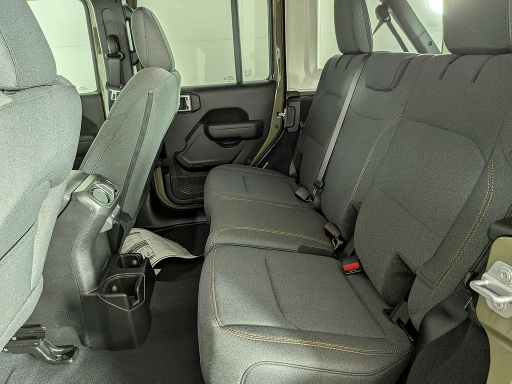 2026 Jeep Wrangler 4-Door Willys - Photo 31