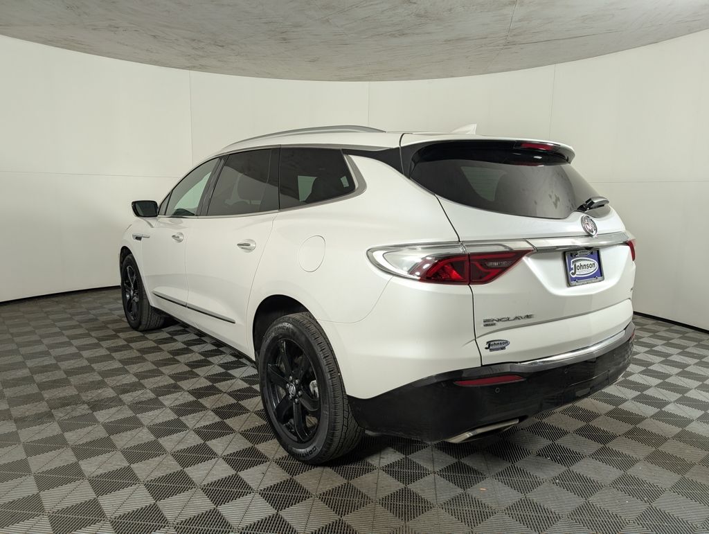 2023 Buick Enclave Essence photo 3