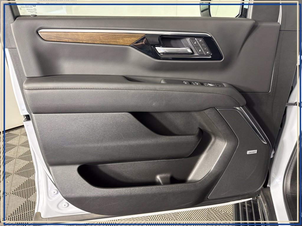 2026 Chevrolet Suburban High Country - Photo 41