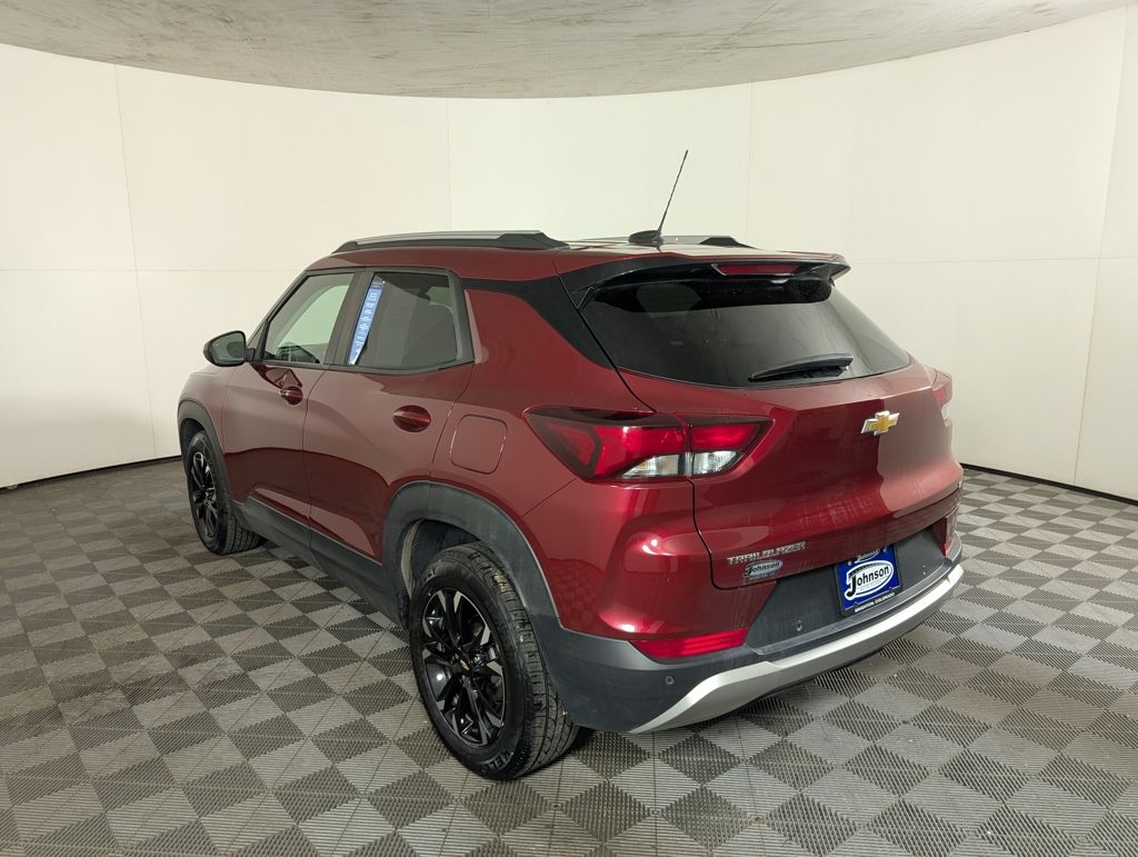 2022 Chevrolet Trailblazer LT photo 3