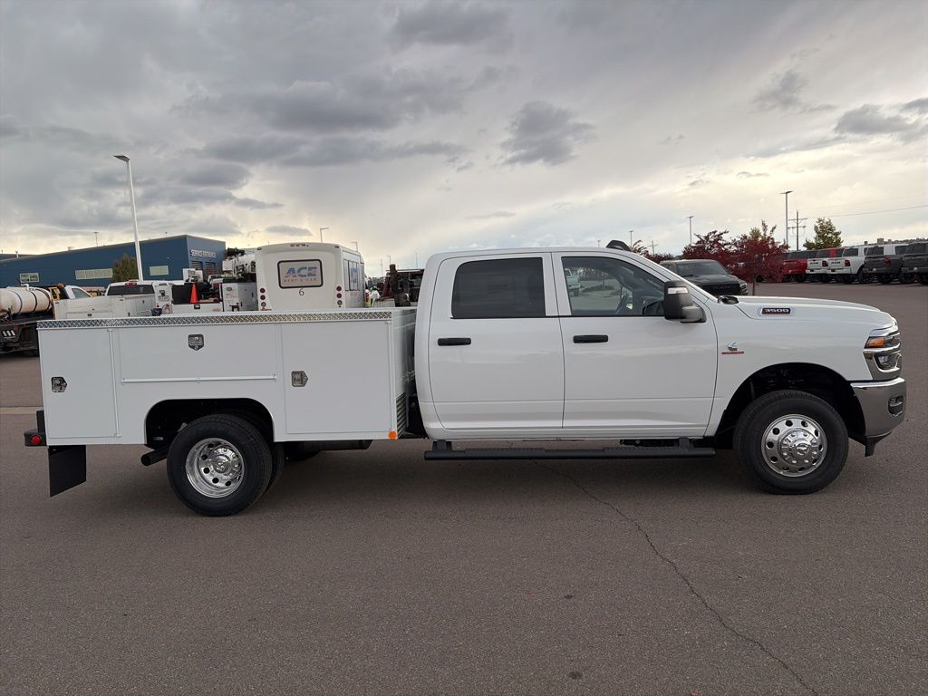2026 Ram 3500 Tradesman Big Horn photo 4
