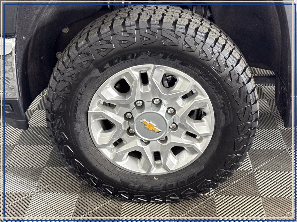 2024 Chevrolet Silverado 2500HD LTZ - Photo 10