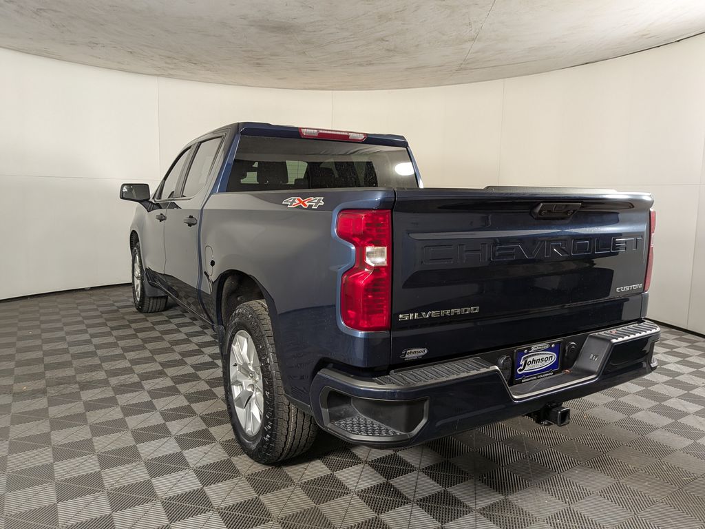 2023 Chevrolet Silverado 1500 Custom photo 4