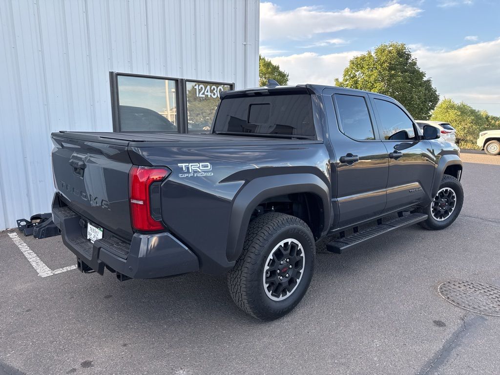 2025 Toyota Tacoma TRD Off-Road SR Double Cab Short Bed photo 3