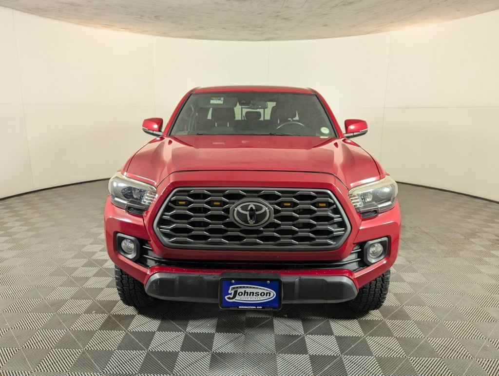 2022 Toyota Tacoma TRD V6 photo 2