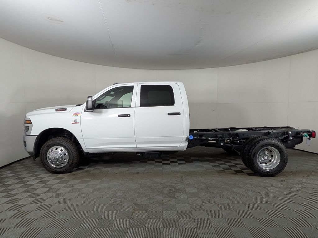New 2025 Ram 3500 Chassis Cab Tradesman/Big Horn Truck Crew Cab