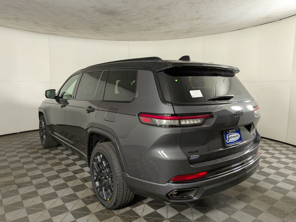 2025 Jeep Grand Cherokee L Summit photo 2