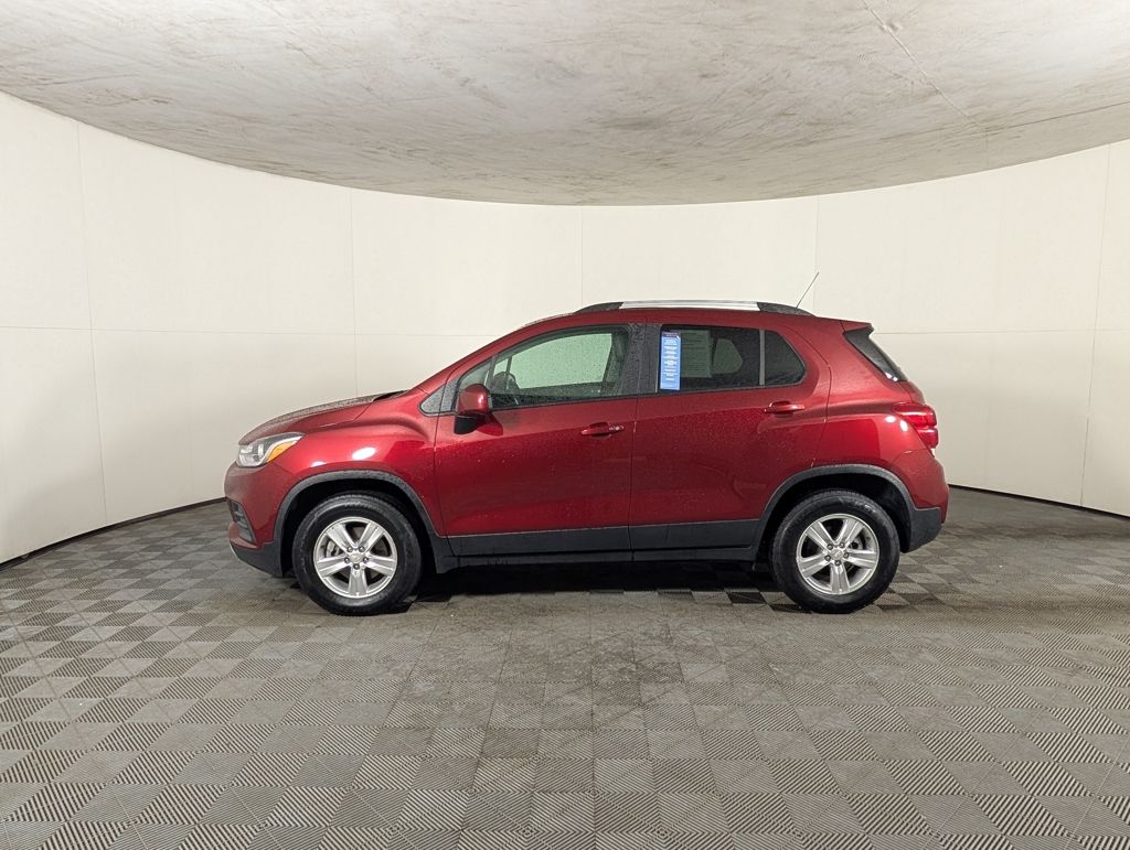 2022 Chevrolet Trax LT photo 2