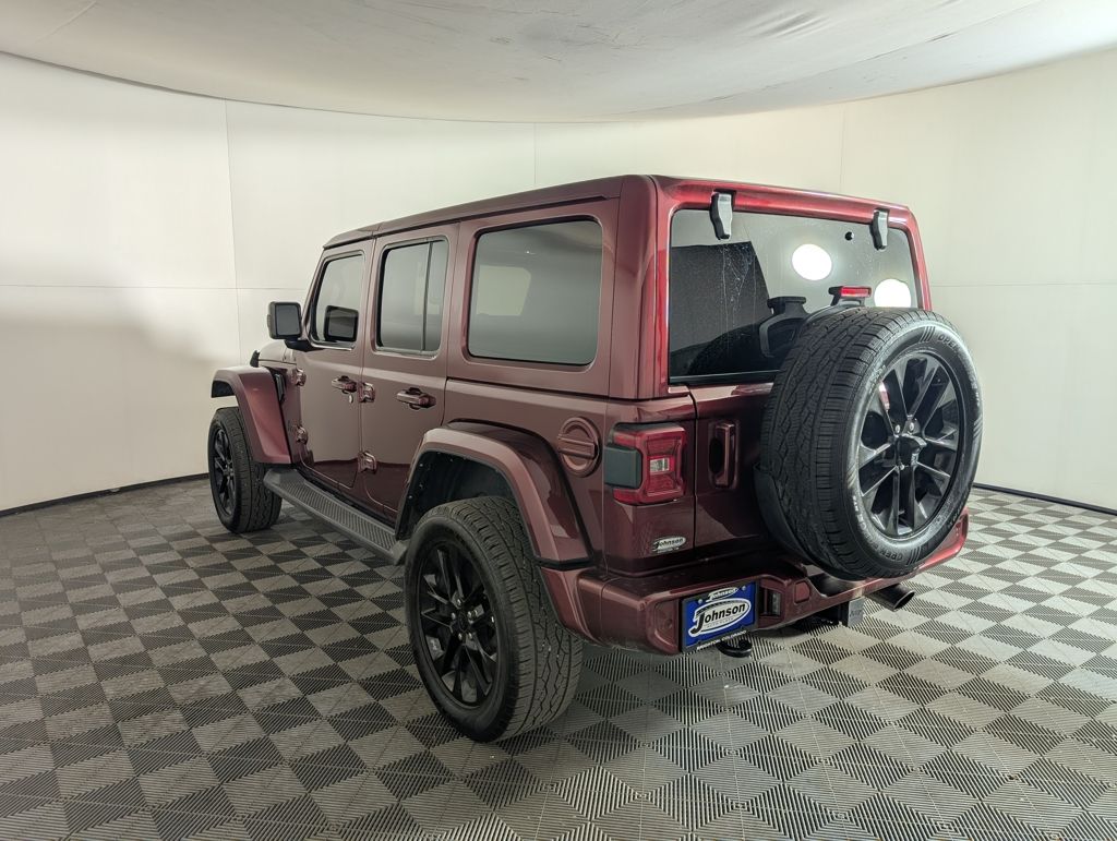 2021 Jeep Wrangler Unlimited Sahara High Altitude photo 3
