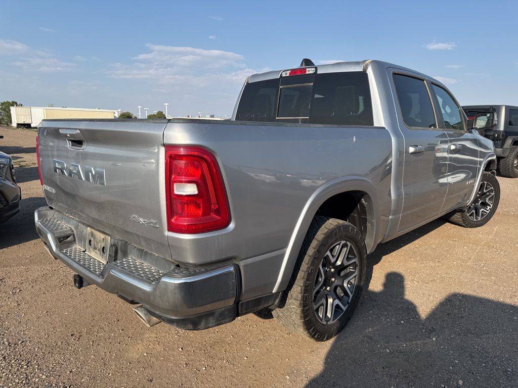 2025 Ram 1500 Laramie photo 3