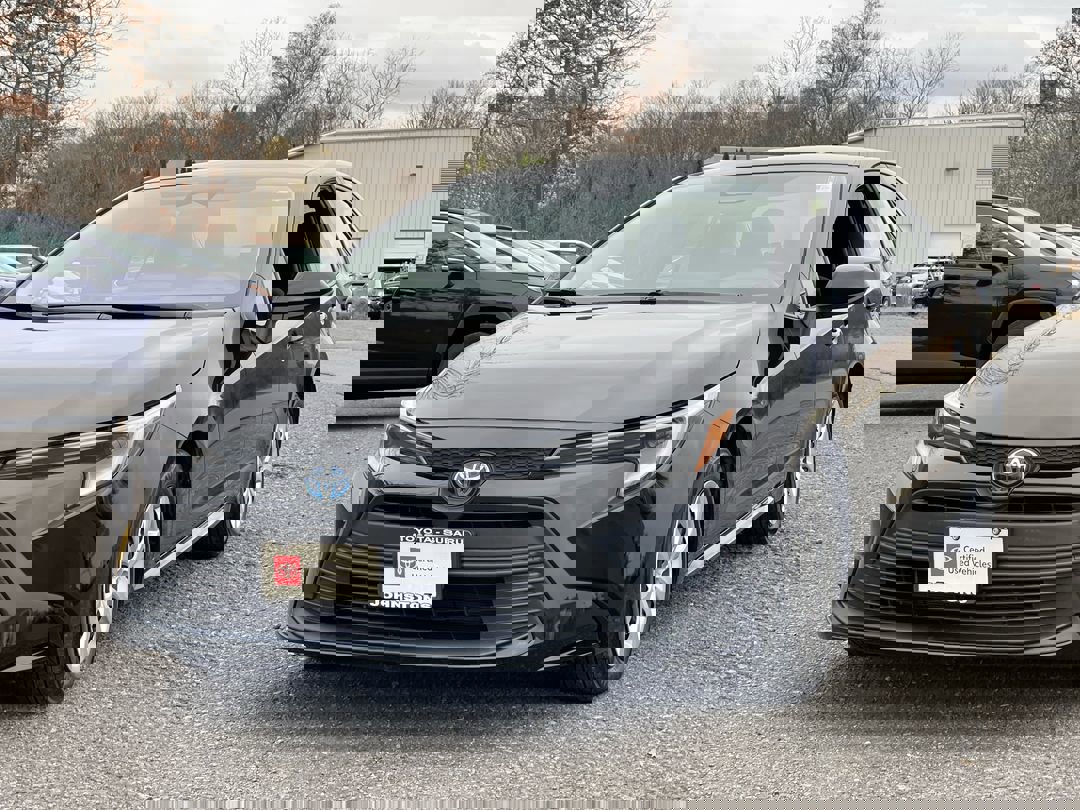 2025 Toyota Corolla Hybrid LE photo 2