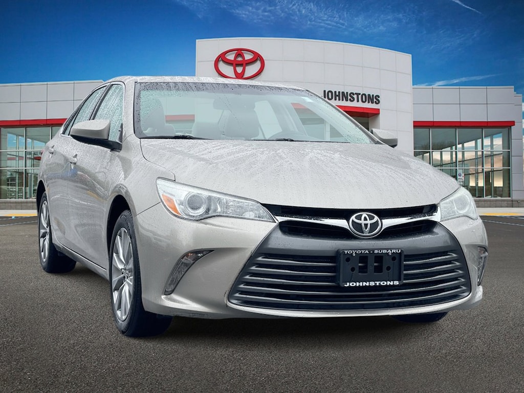 Used 2016 Toyota Camry XLE Sedan