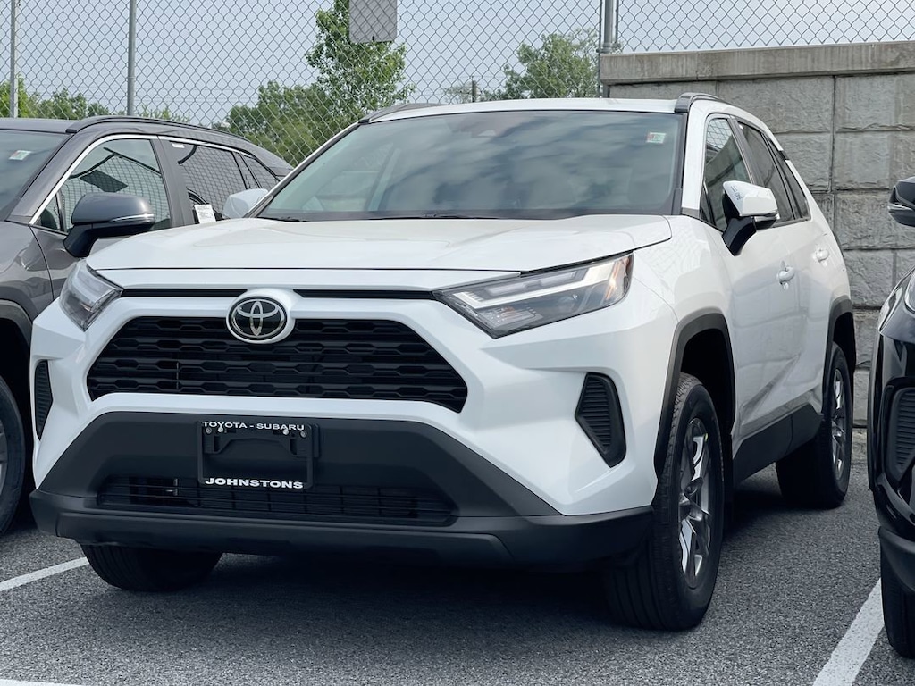 New 2025 Toyota RAV4 XLE XLE AWD SUV