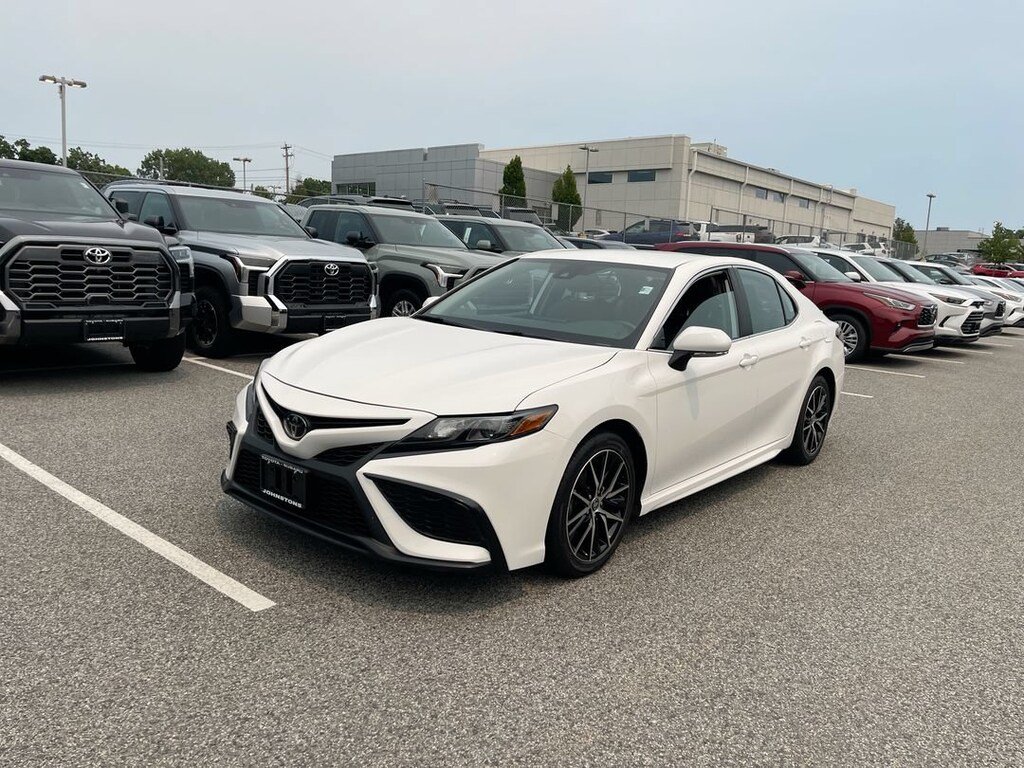 Used 2024 Toyota Camry SE Sedan