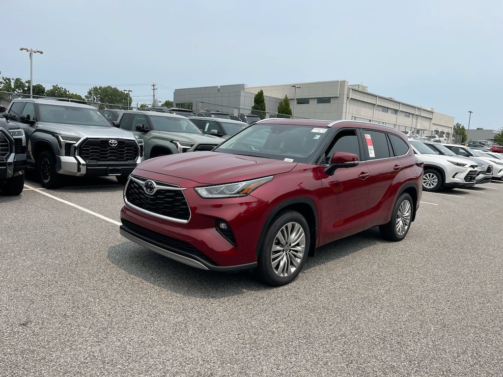Used 2026 Toyota Highlander Platinum SUV