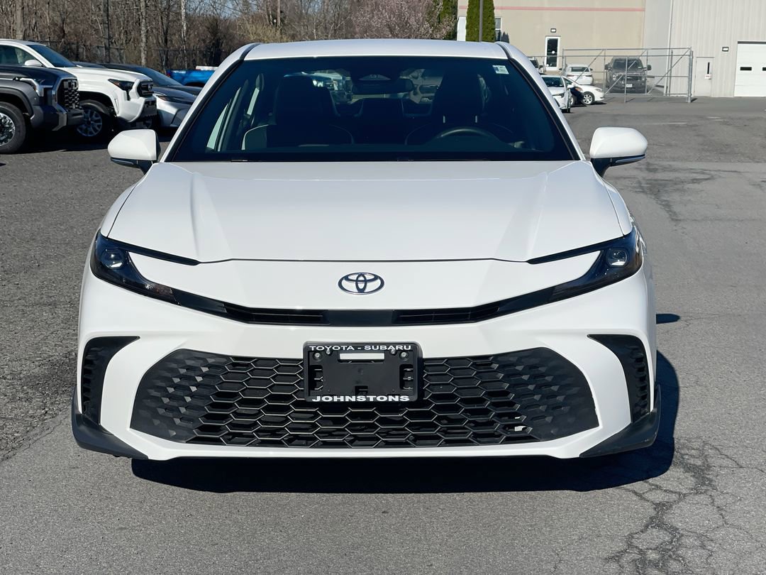 2025 Toyota Camry SE - Photo 11