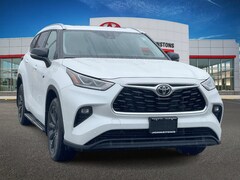2026 Toyota Highlander Limited SUV