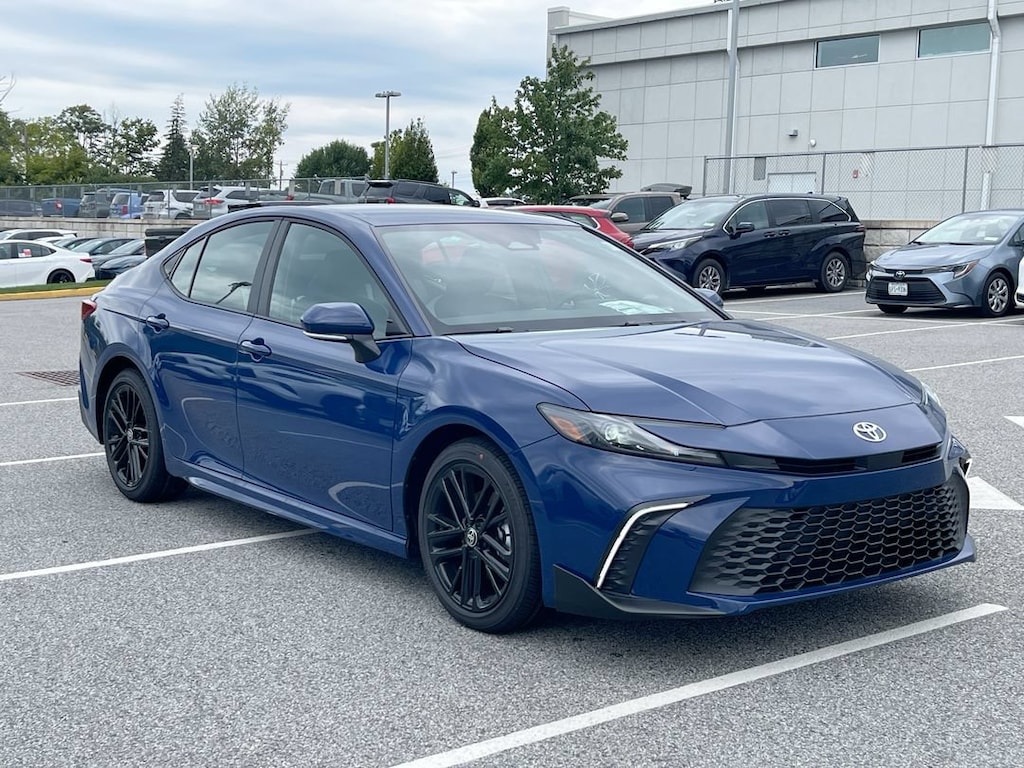 Used 2026 Toyota Camry SE Sedan