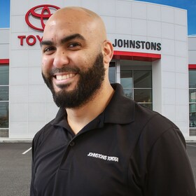 Staff member Ronald Castillo from ID_27a8a7