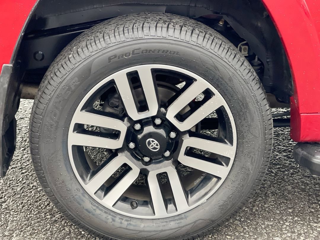 2022 Toyota 4Runner Limited - Photo 16
